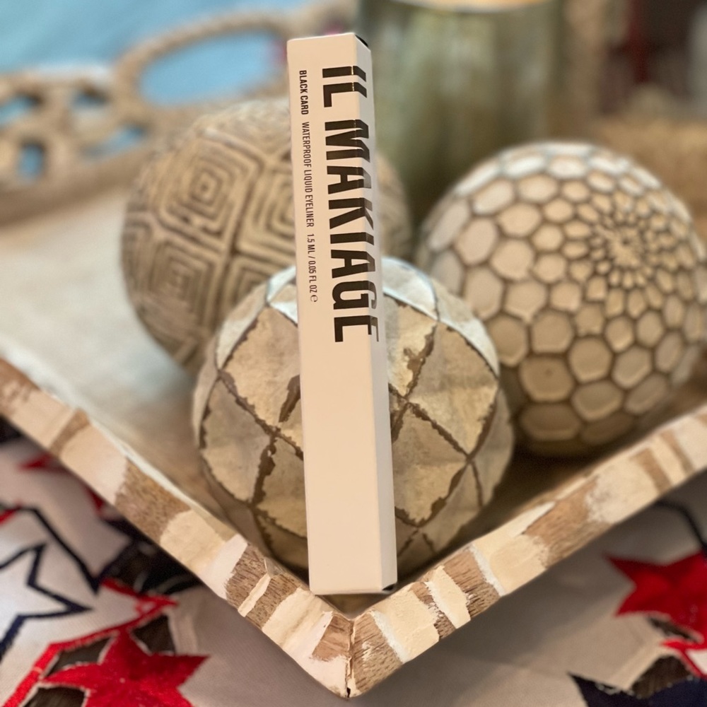 IL Makiage New York BLACK CARD EYELINER WATERPROOF LIQUID EYELINER